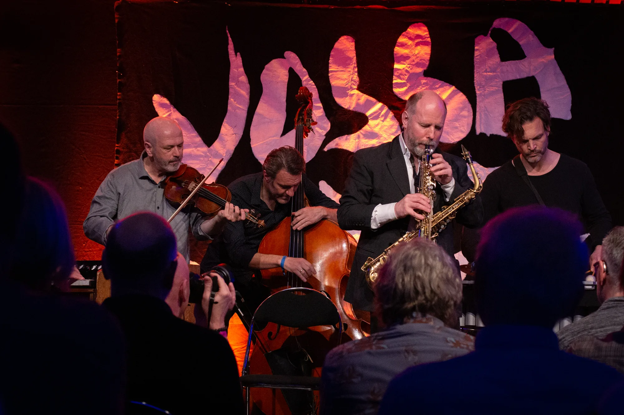 Nils Økland Band i Osasalen